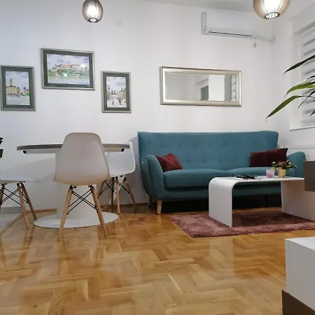 Carmen Deluxe Daire Novi Sad Dış mekan fotoğraf